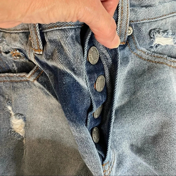 Blank Paige Lola Denim Button Fly Distressed Cutoff short  Shorts Size Small - Picture 6 of 6
